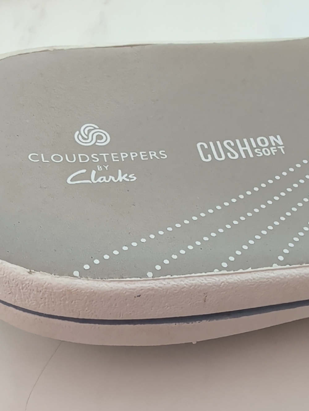 Clarks Cloudsteppers Light Purple Cushioned Sandal - Picture 2 of 2